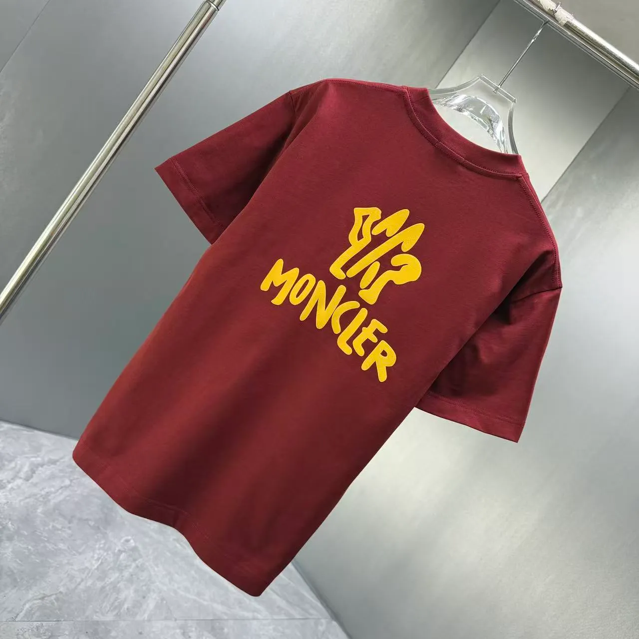 MONCL* * 2026 New Arrival T logo ：Black White Sizes：S M L XL XXL